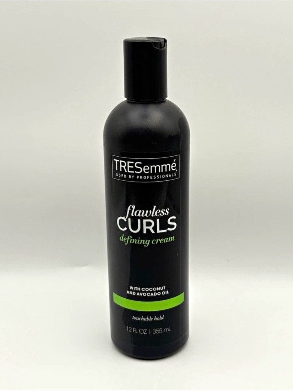 TRESemmé Flawless Curls Defining Cream - Black